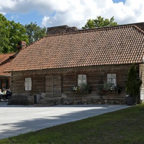 Guļbaļķu klēts, Valmieras muzejs Guļbaļķu klēts, Valmieras muzejs