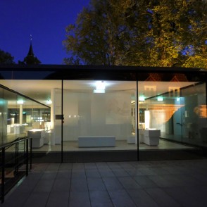 Ekspozīcija "de Woldemer", Valmieras muzejs naktī Ekspozīcija "de Woldemer", Valmieras muzejs naktī