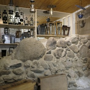 Ekspozīcija "Mājā un sētā", Valmieras muzejs Ekspozīcija "Mājā un sētā", Valmieras muzejs